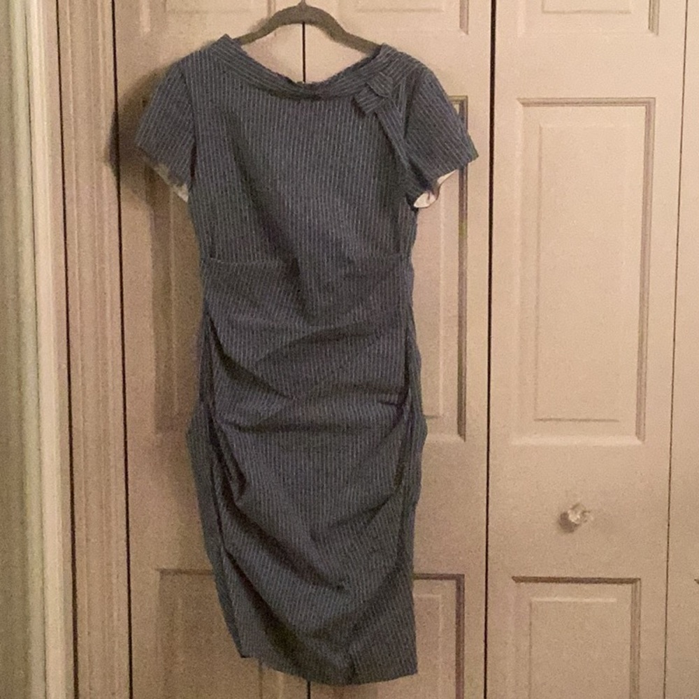 Pinstripe ruched dress with great stretch - very comfortable!